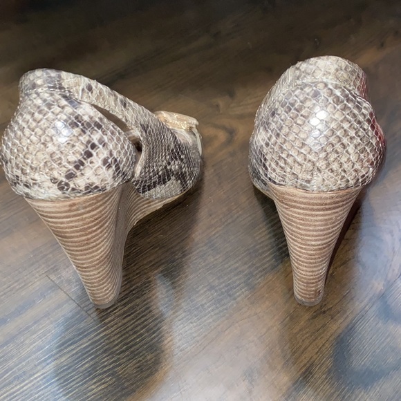 Coach Wedge Sandal - Picture 4 of 4